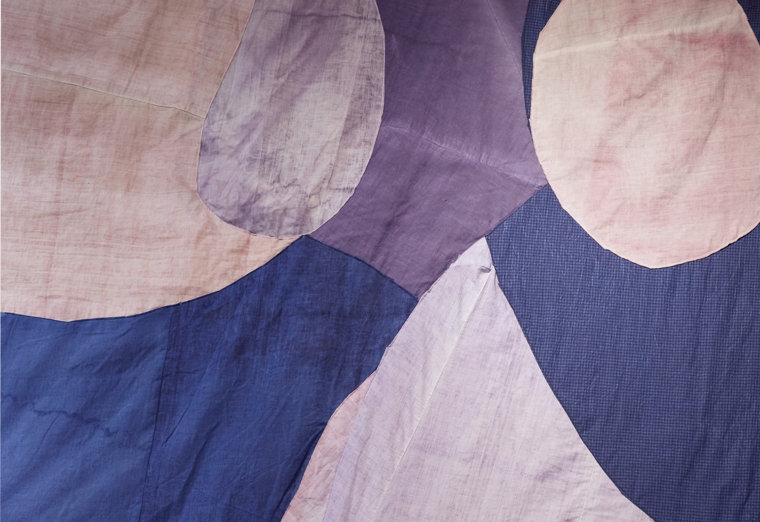 tenture_tchetchene-grosplan1-f6a778150e654bca4ea060361d45773d